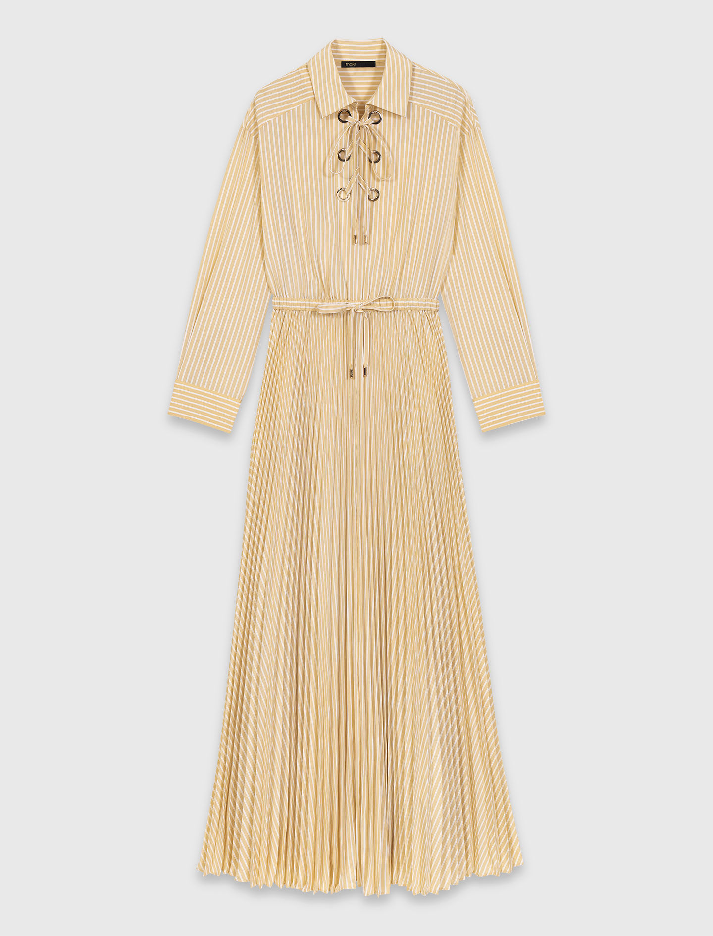 Robe longue plissée avec œillets