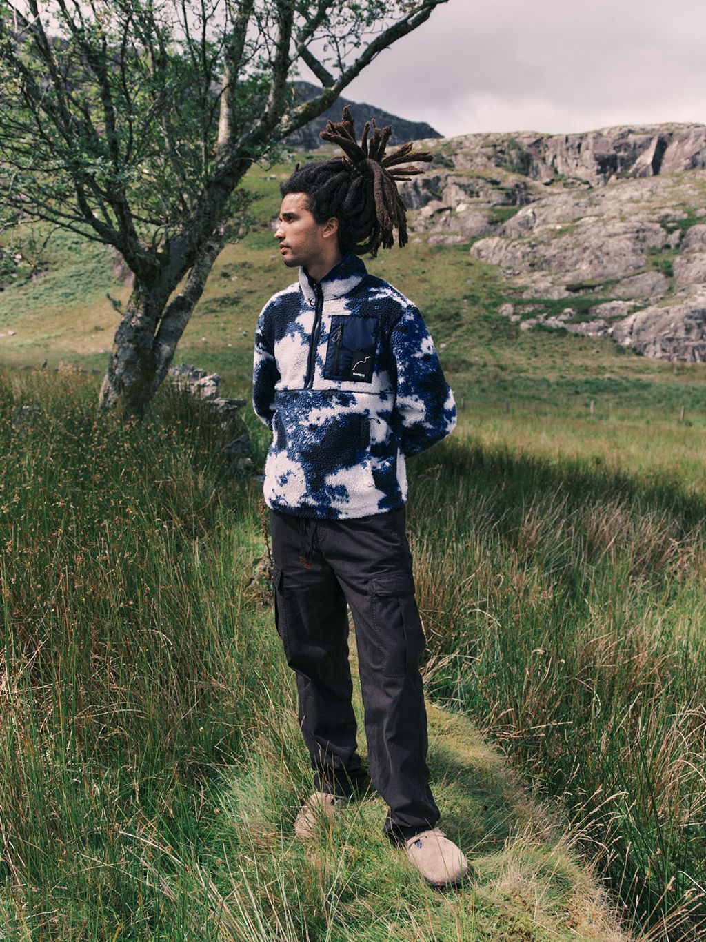Kodiak Fleece Overhead Funnel Neck in Blue Print