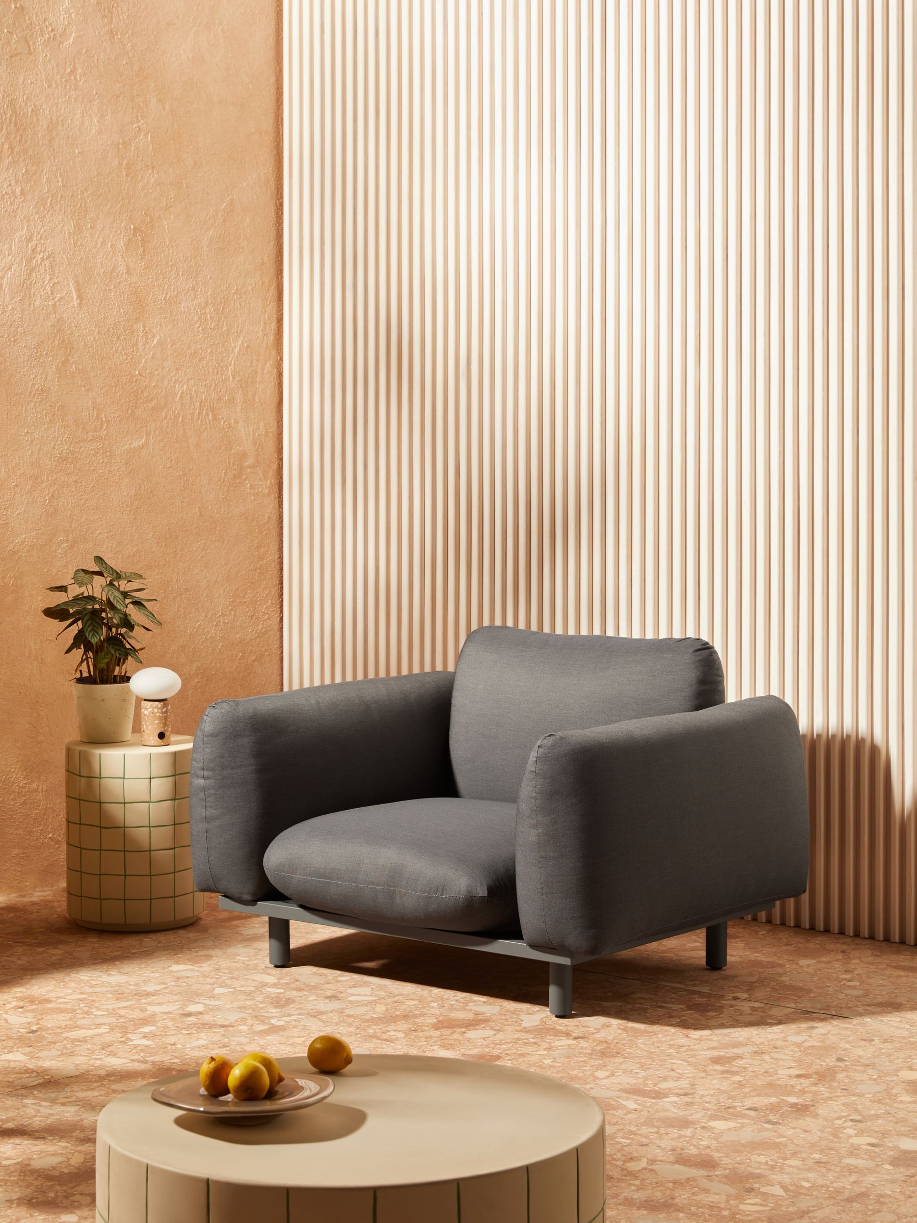 Samaya Outdoor Garden Lounge Chair in Grey
