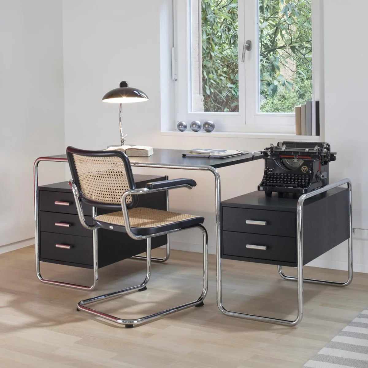 Thonet - S 285 Schreibtisch