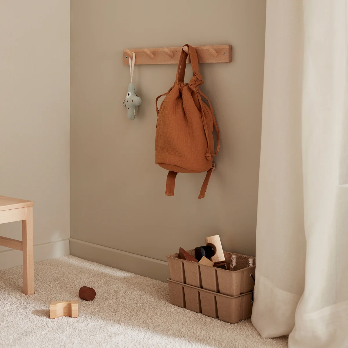 Kids Concept - Saga Hakenleiste, 50 x 6,5 x 5,5 cm, Buche natur