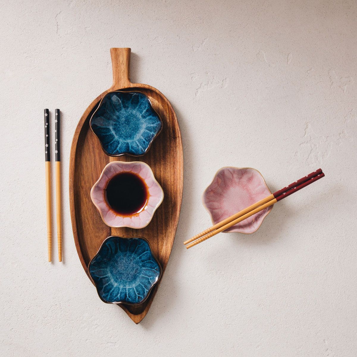 Zestaw SAKURA do sushi różowy w kształcie kwiatka 6 el.