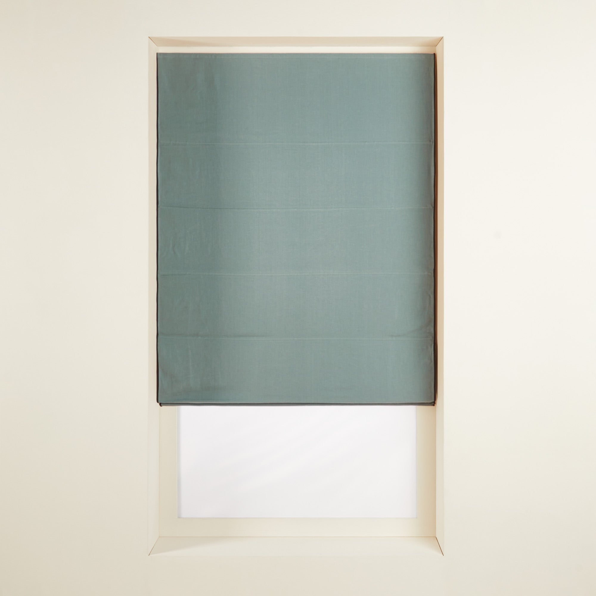 Madura Verduisteringsrolgordijn Carlina groen van grijze en zwarte hommel 100x220 cm