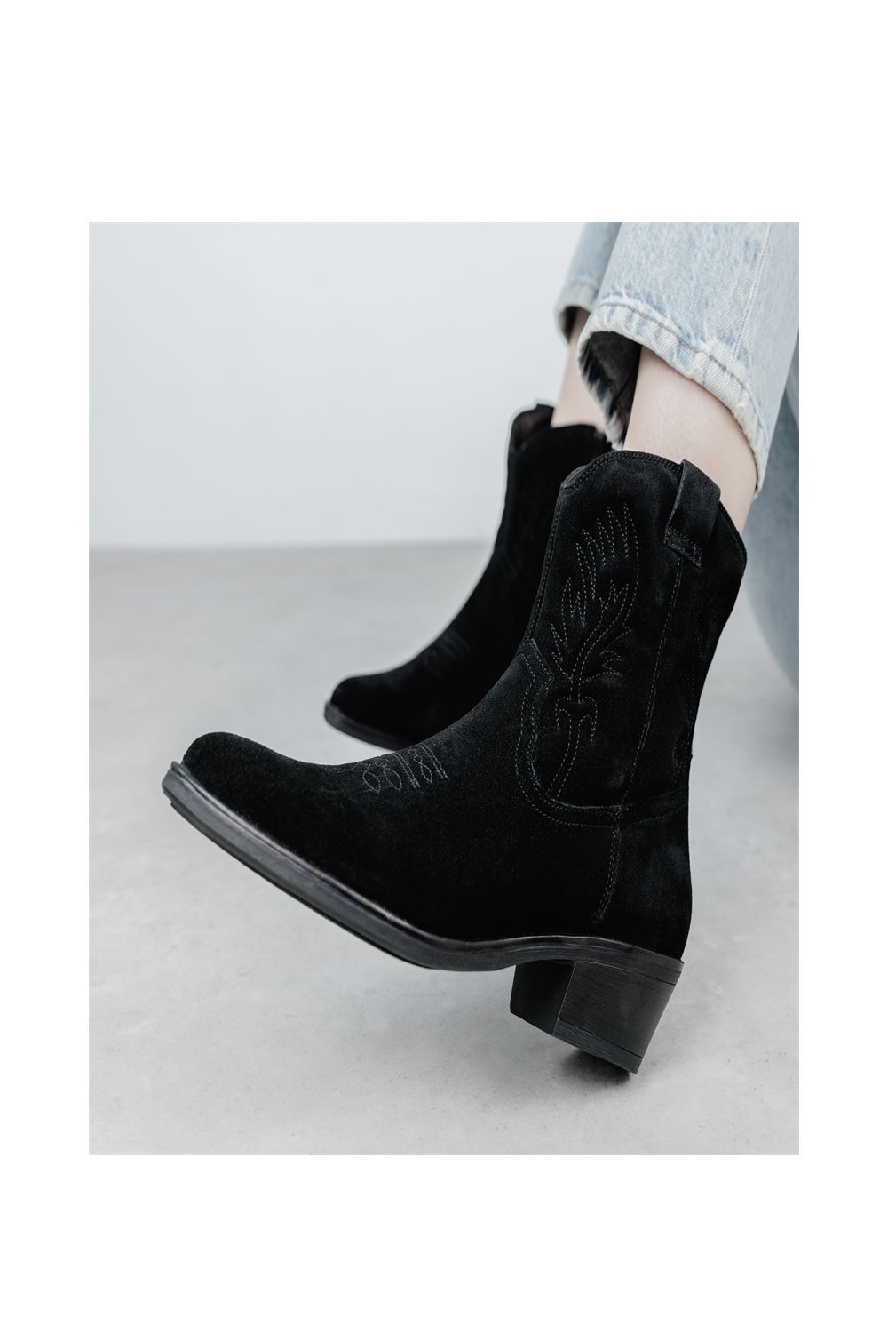 Moda In Pelle Bletchley' Suede Ankle Boots