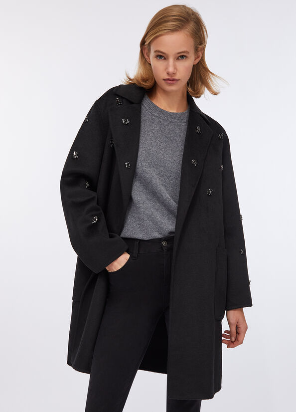 Cappotto in lana con ricami gioiello