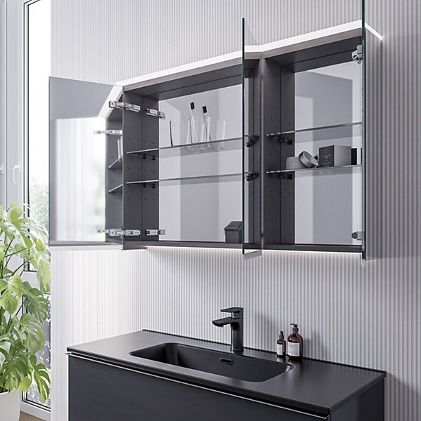 Amoire de toilette MFC 3 portes miroirs, éclairage LED, prise de courant intérieure   4 tablettes verre, 100x71x19cm (LxHxP), VARO