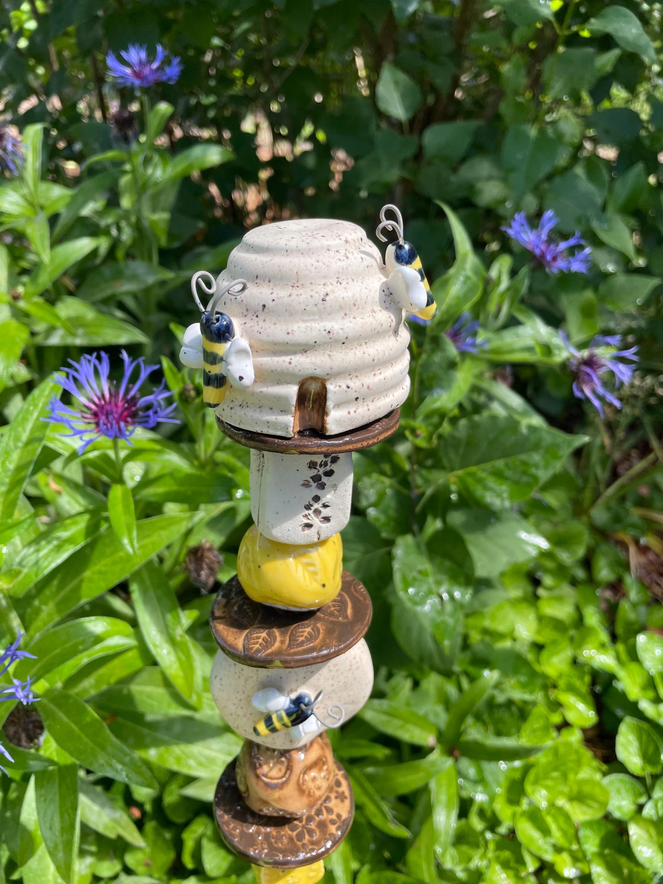 Honey Bee Garden Totem
