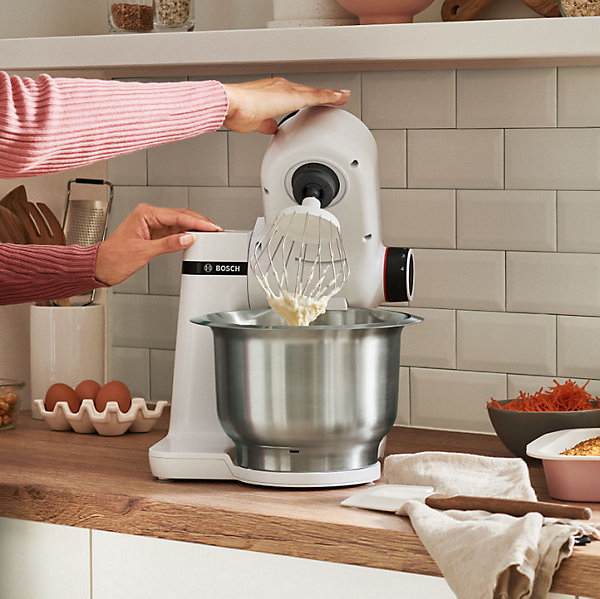 Kitchen machine Serie 2 BOSCH - Robot de cuisine - 700W - 4 vitesses   turbo - Bol mélangeur inox 3,8 L - Blender 1,25 L - Blanc