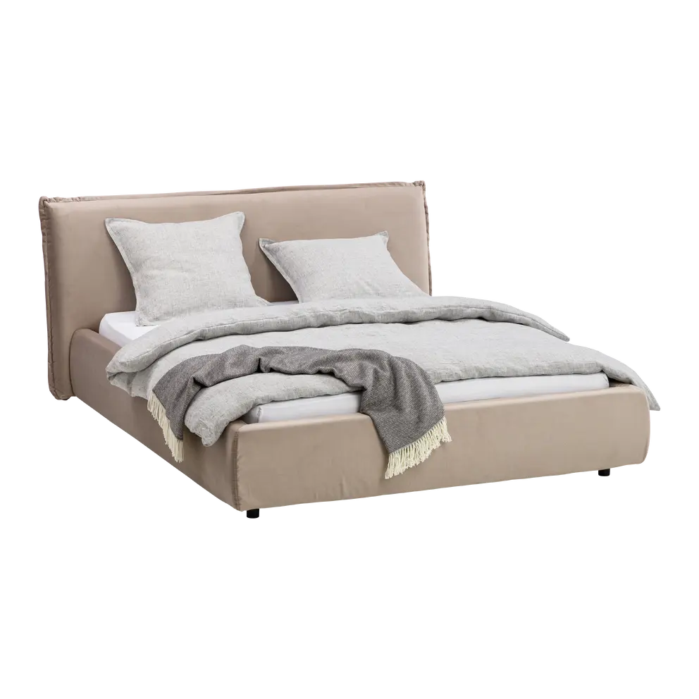 Bett Elvy