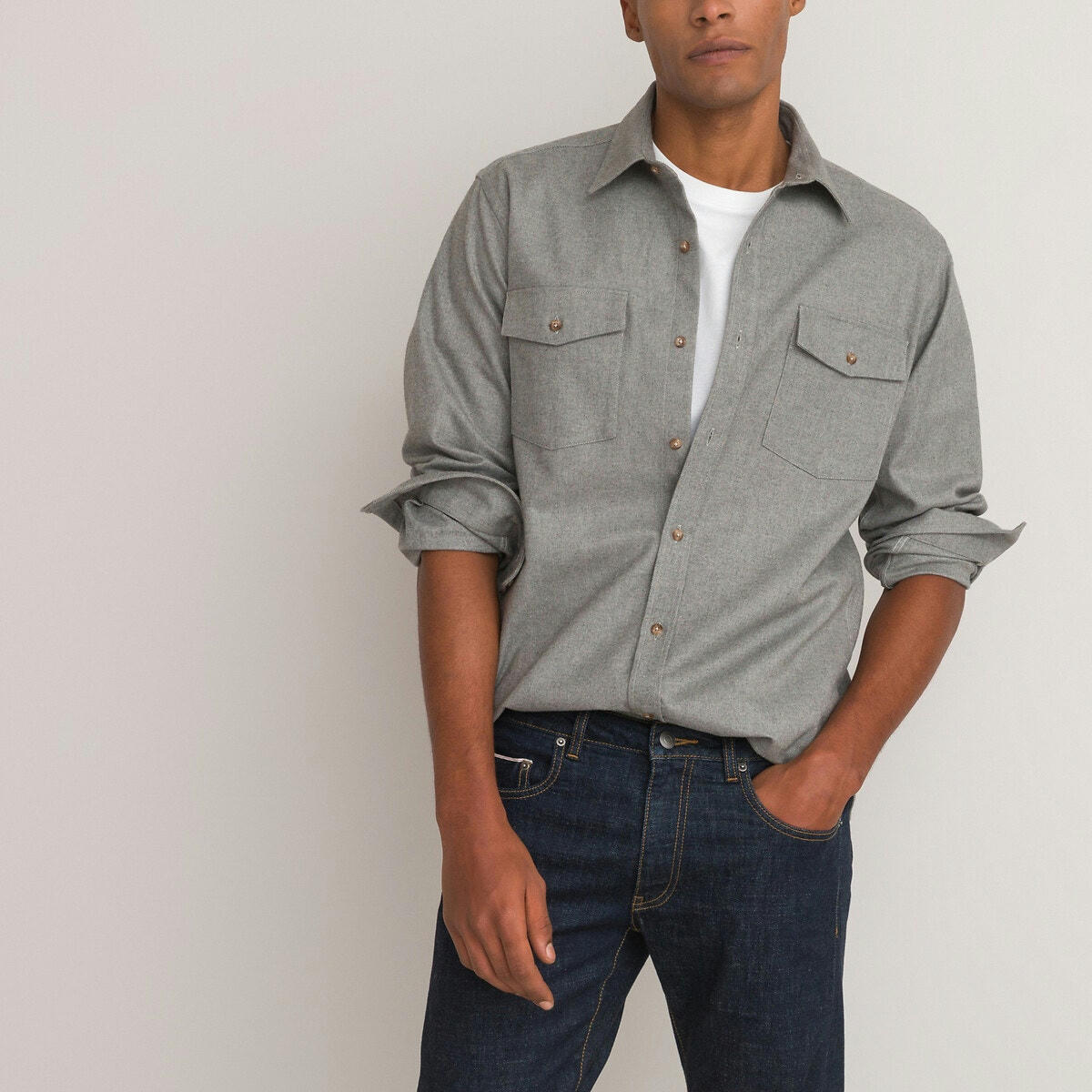Chemise droite, flanelle légère, col français