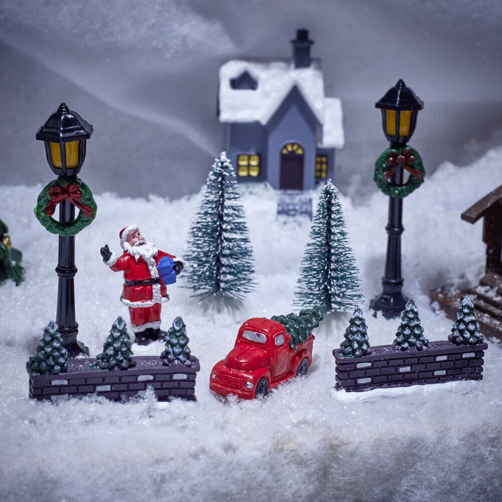 Accessoires village de No&euml;l 8 pièces