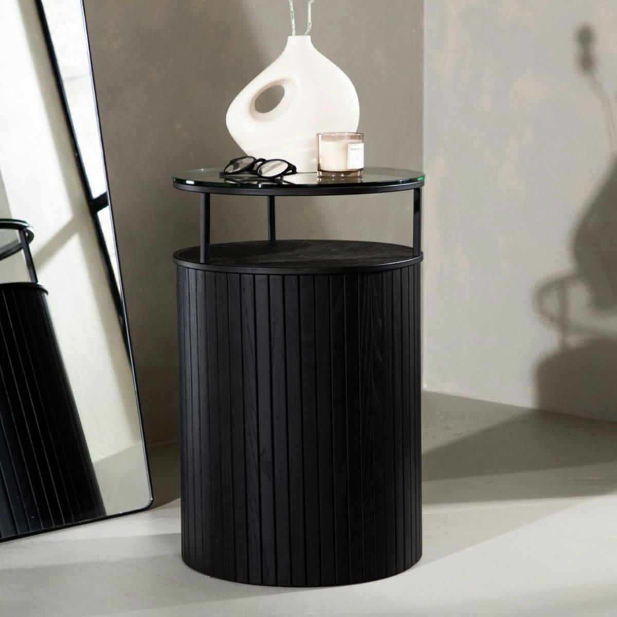 PALVA - Table d'appoint moderne en bois plateau verre