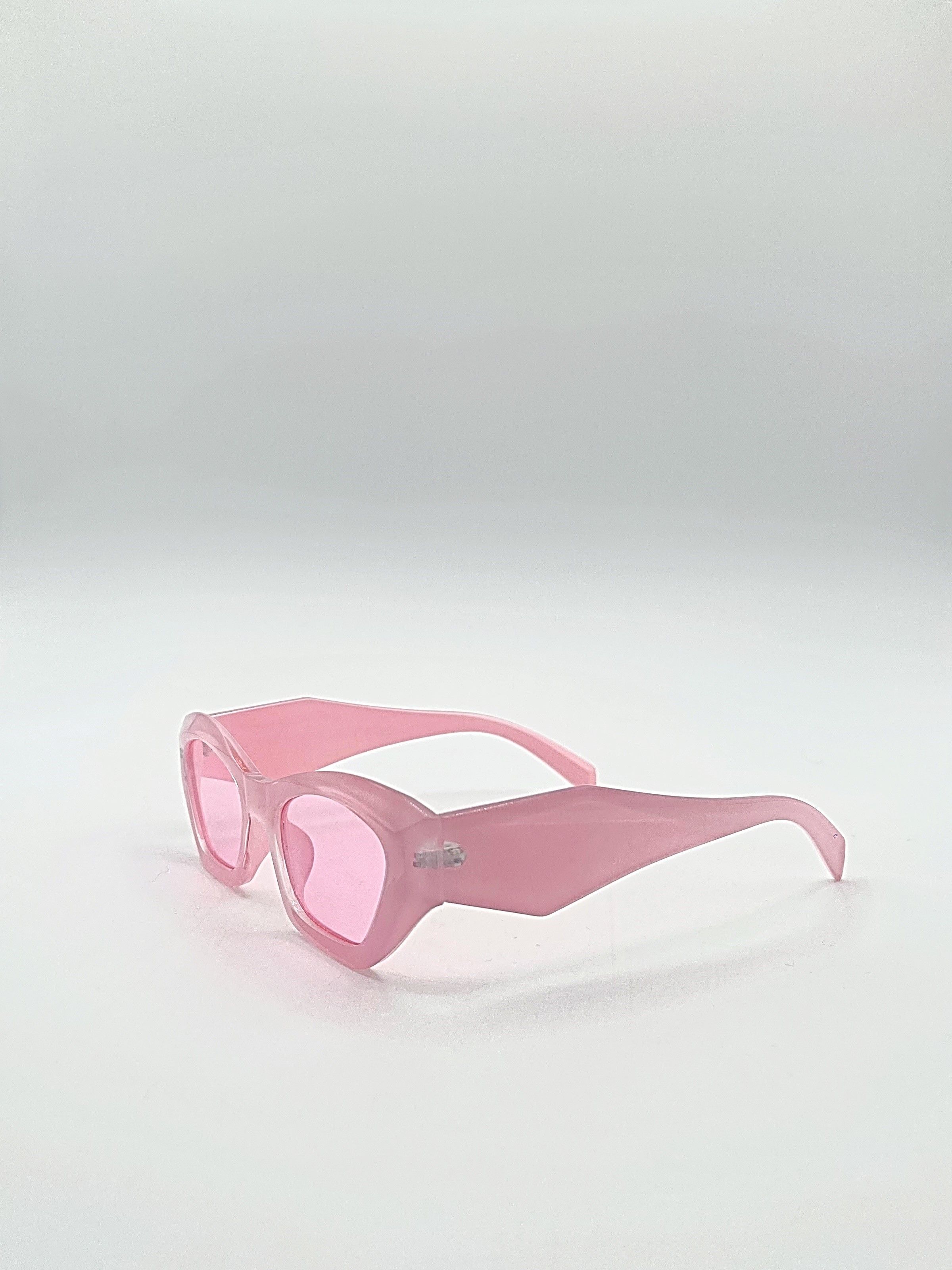 SVNX Angular Cat-Eye Sunglasses in Pink