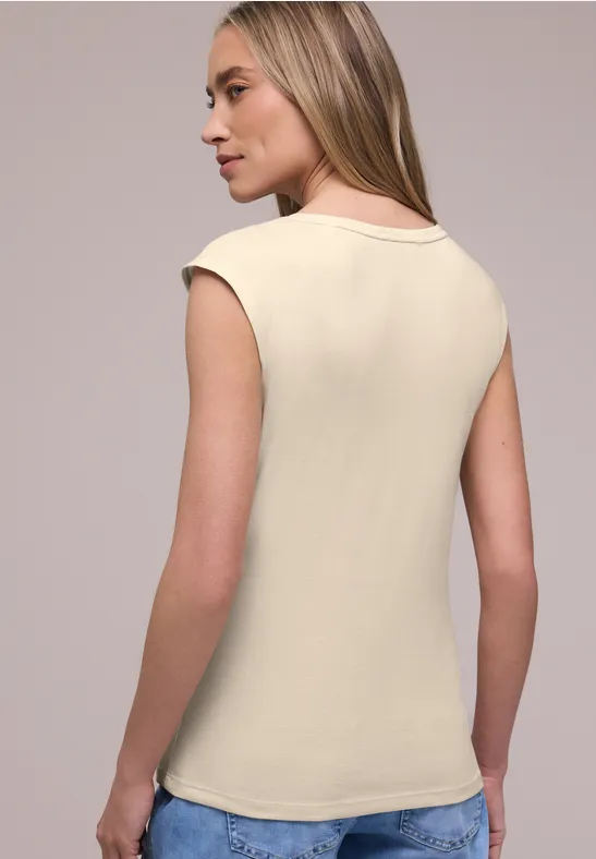 Shirt mit gerundetem V-Ausschnitt