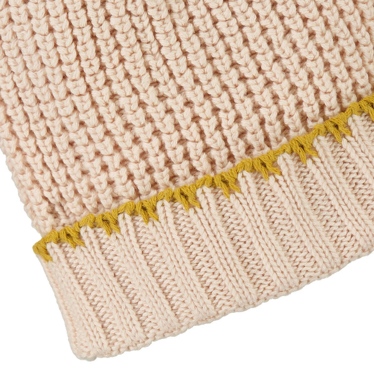 Bonnet avec pompon
