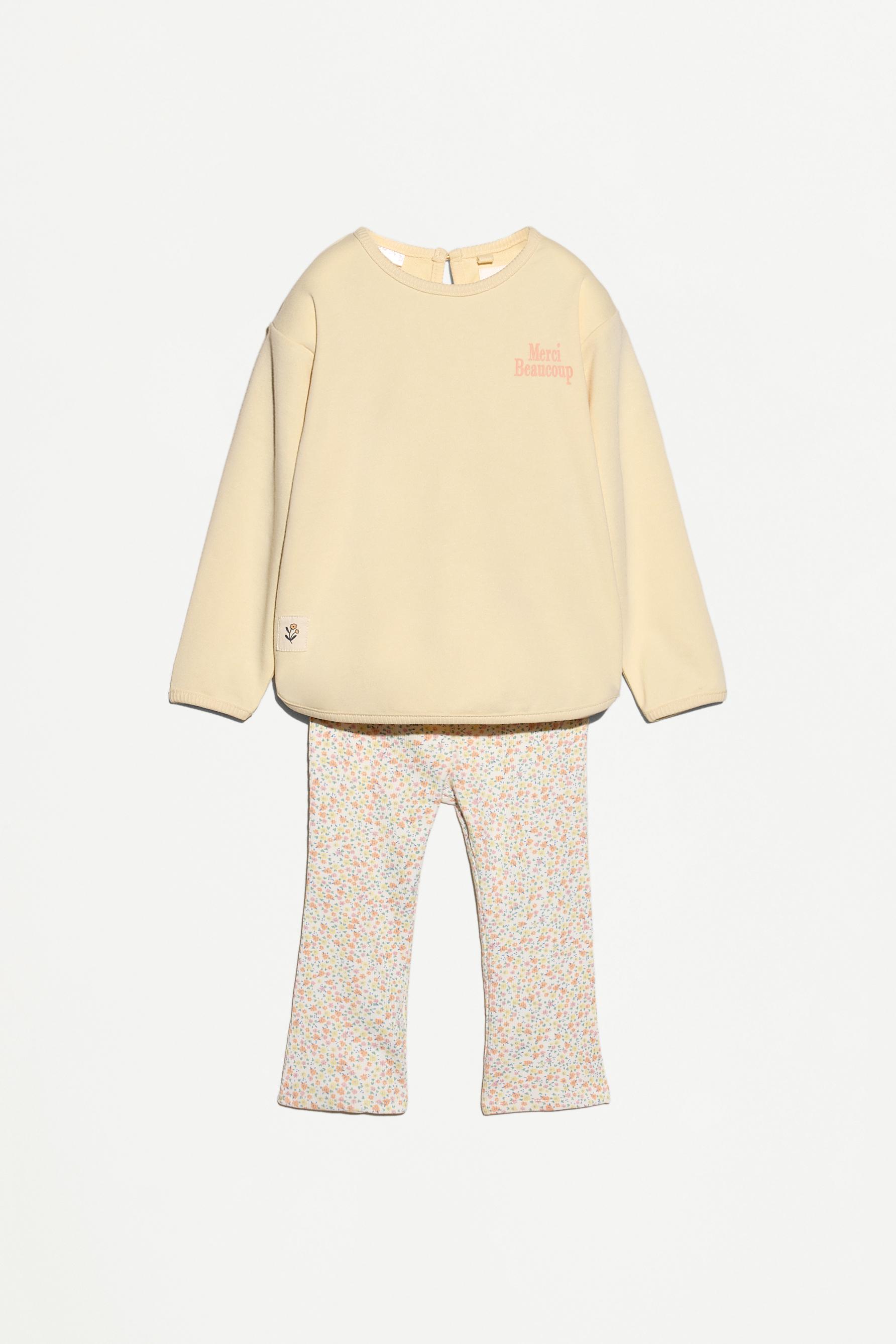 Set sudadera y legging flare canalé