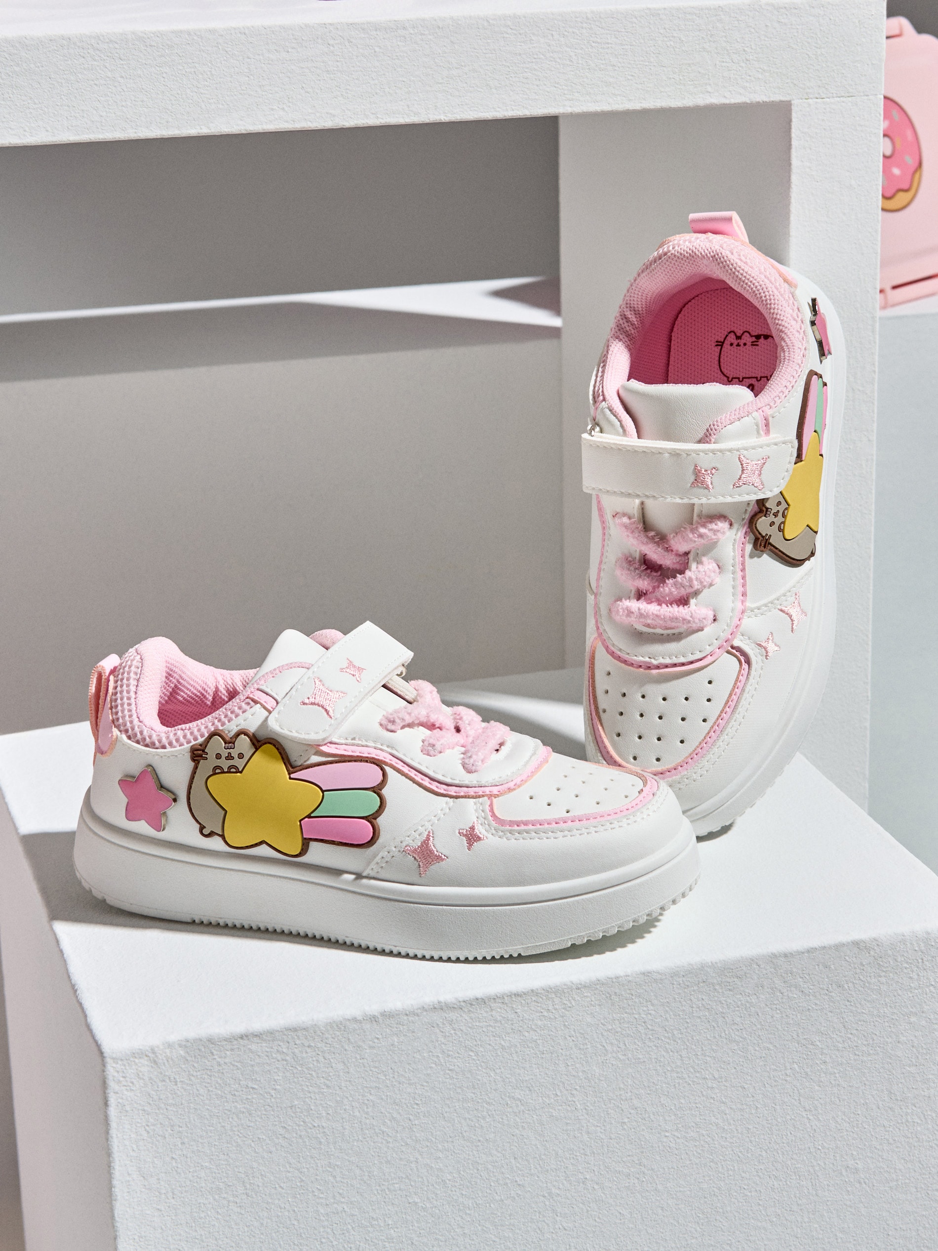 Sneakersy z aplikacją 3D Pusheen the Cat