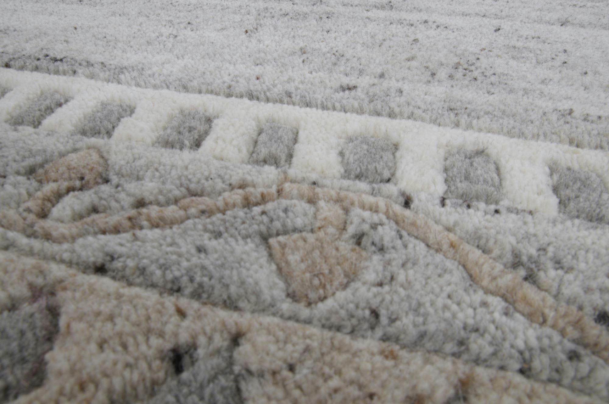 ROYAL NATURAL - Tapis moderne tufté main, laine non-teinte Gris naturel 250x350