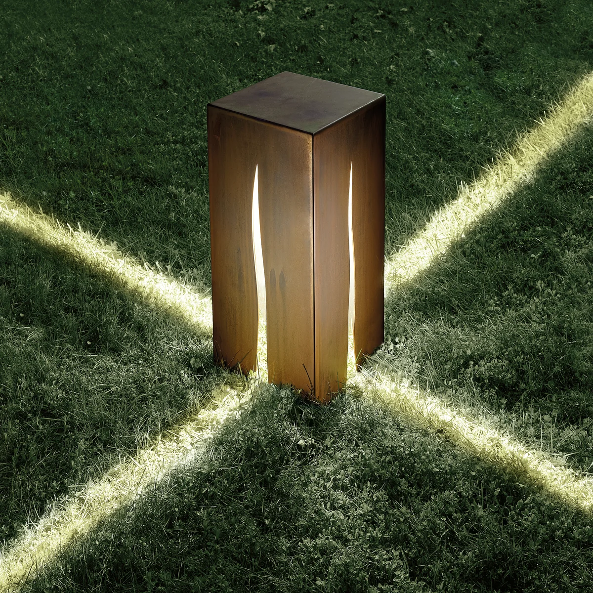 Artemide - Granito Outdoor Stehleuchte H 60 cm, rost