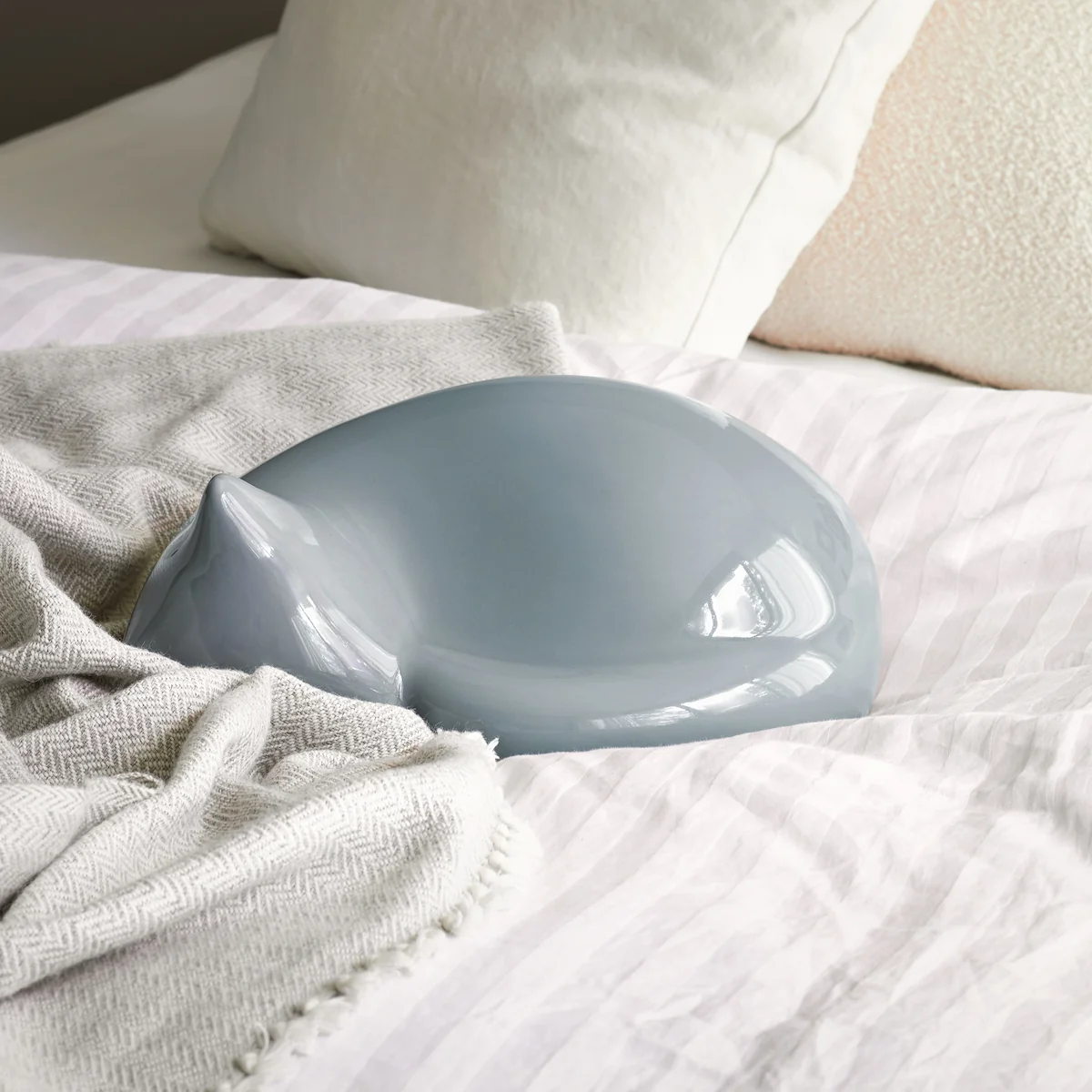 Vitra - Resting Cat