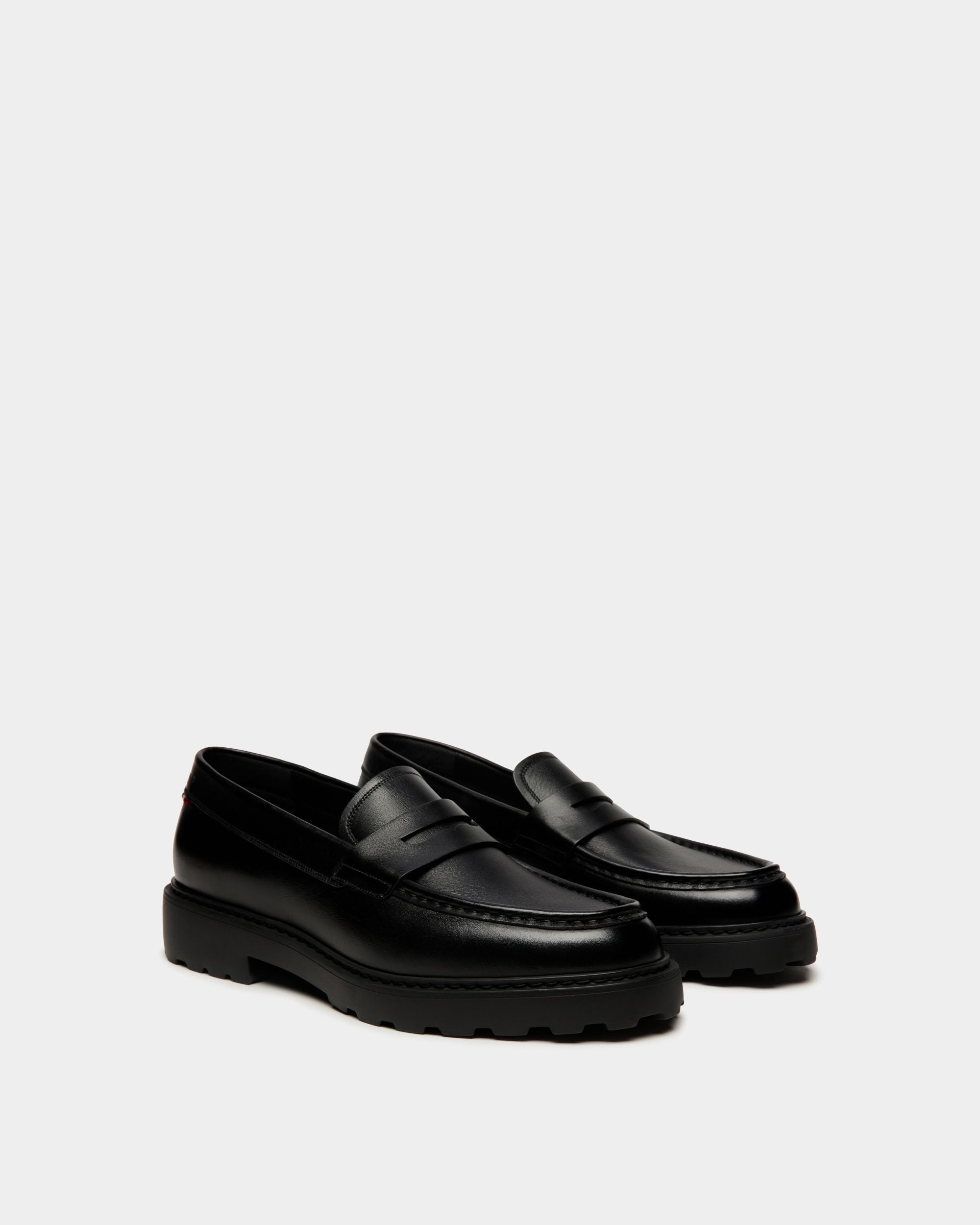 Gusto Loafer Aus Leder In Schwarz