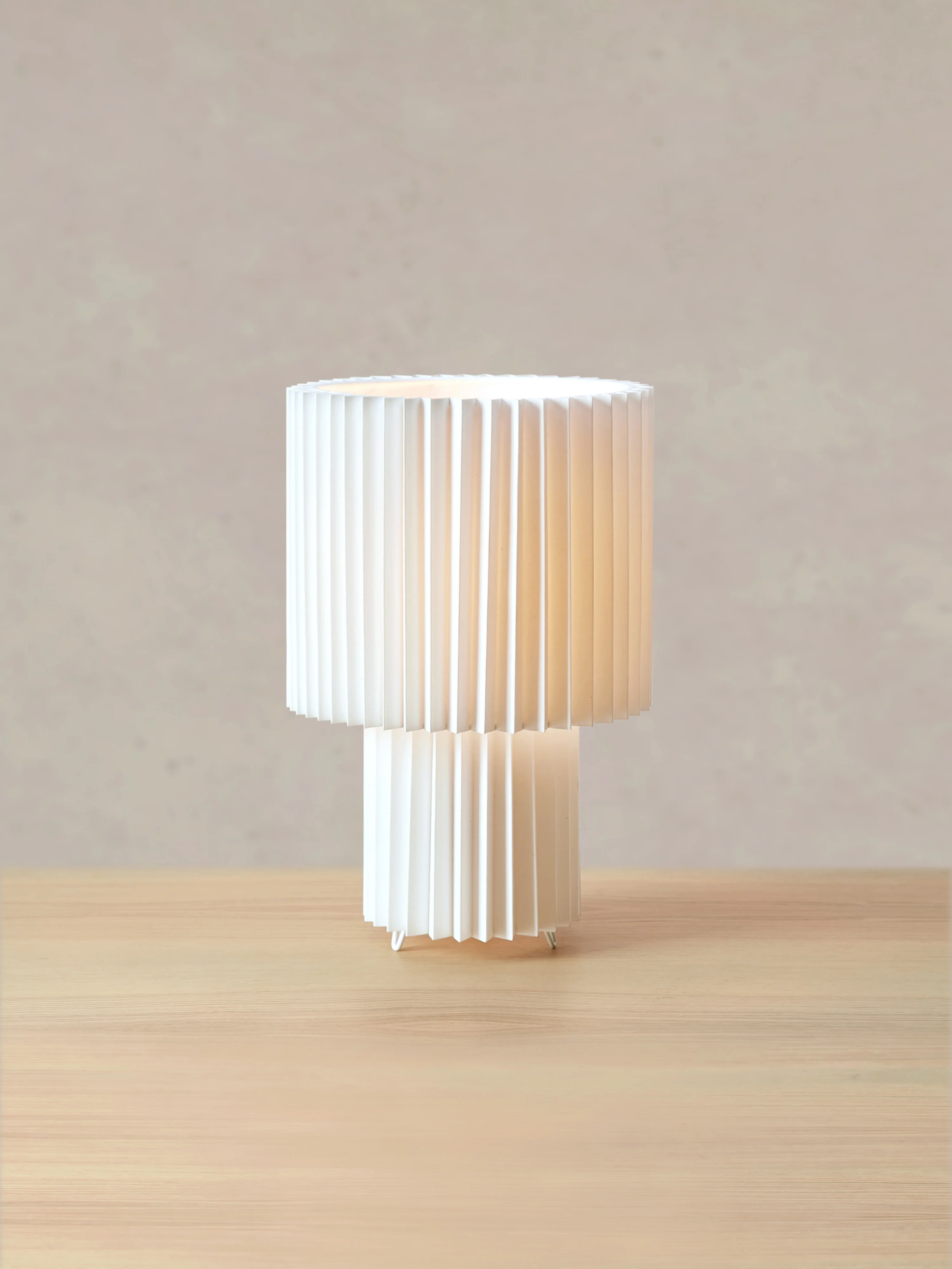 Kleine Tischlampe Catis