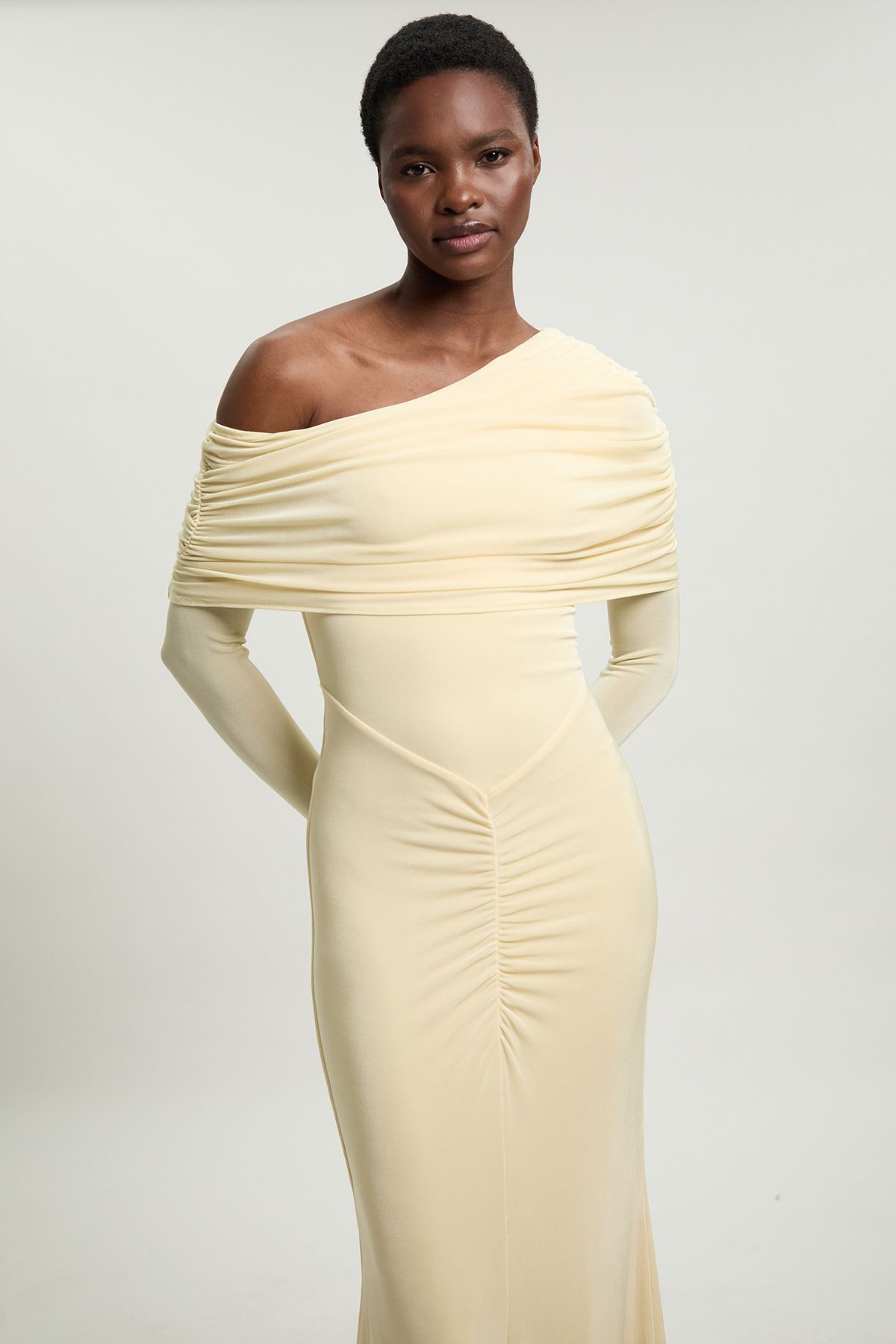 KarenMillen Drapey Crepe Off The Shoulder Ruched Detail Fishtail Maxi Dress