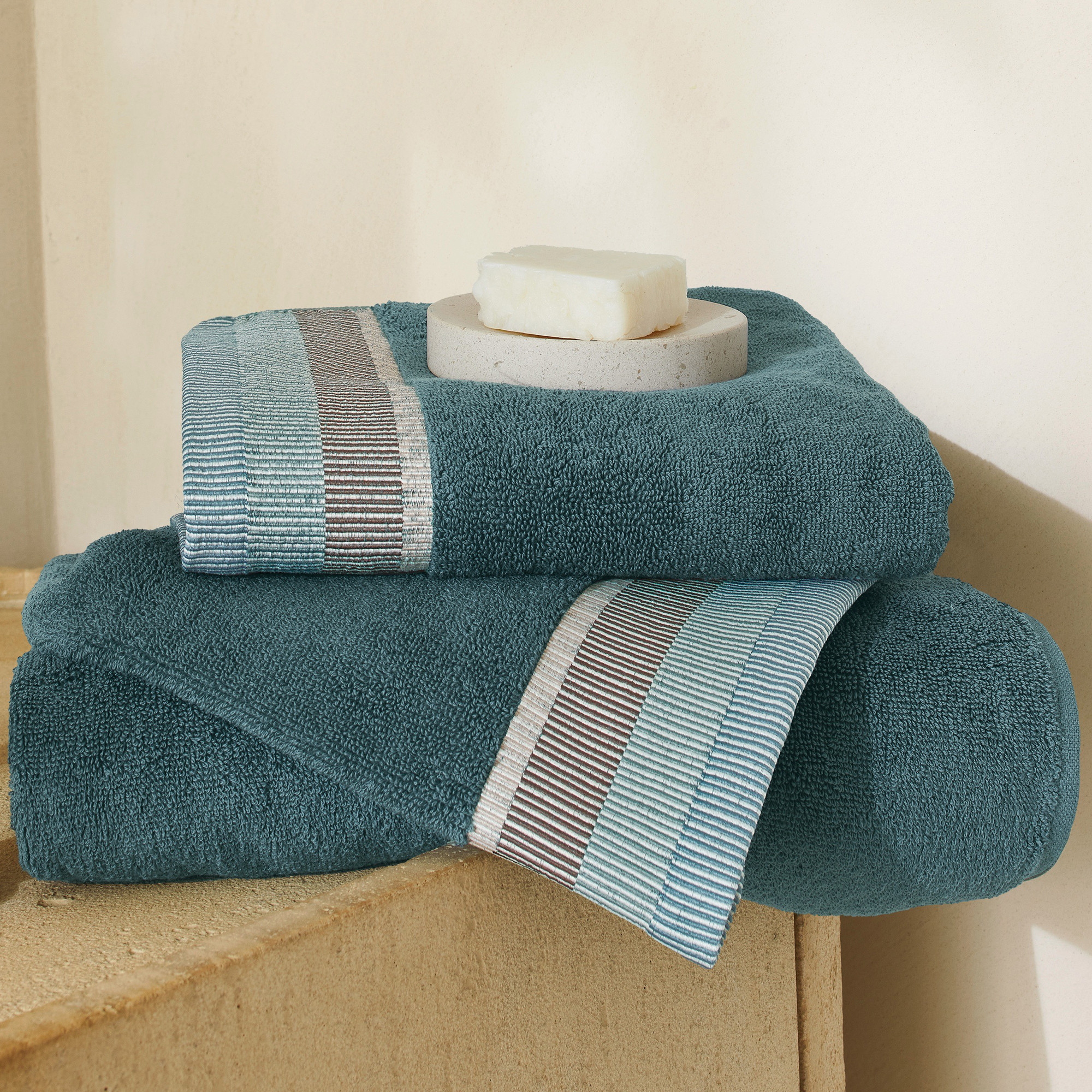 Serviette de bain liteau rayéAssemblage