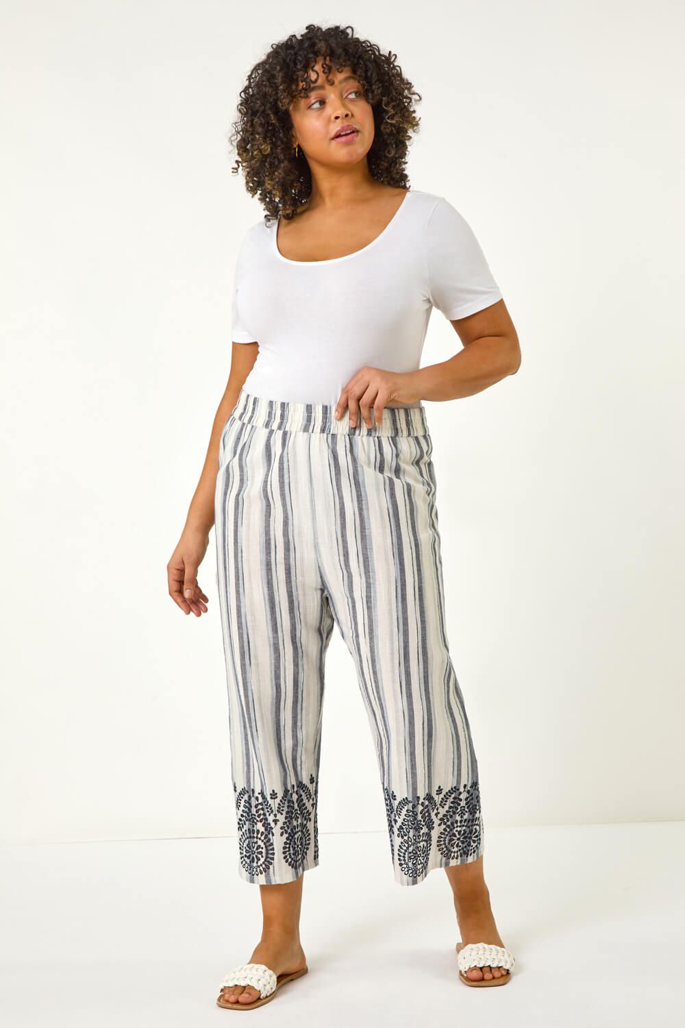 Roman Curve Cropped Broderie Trousers
