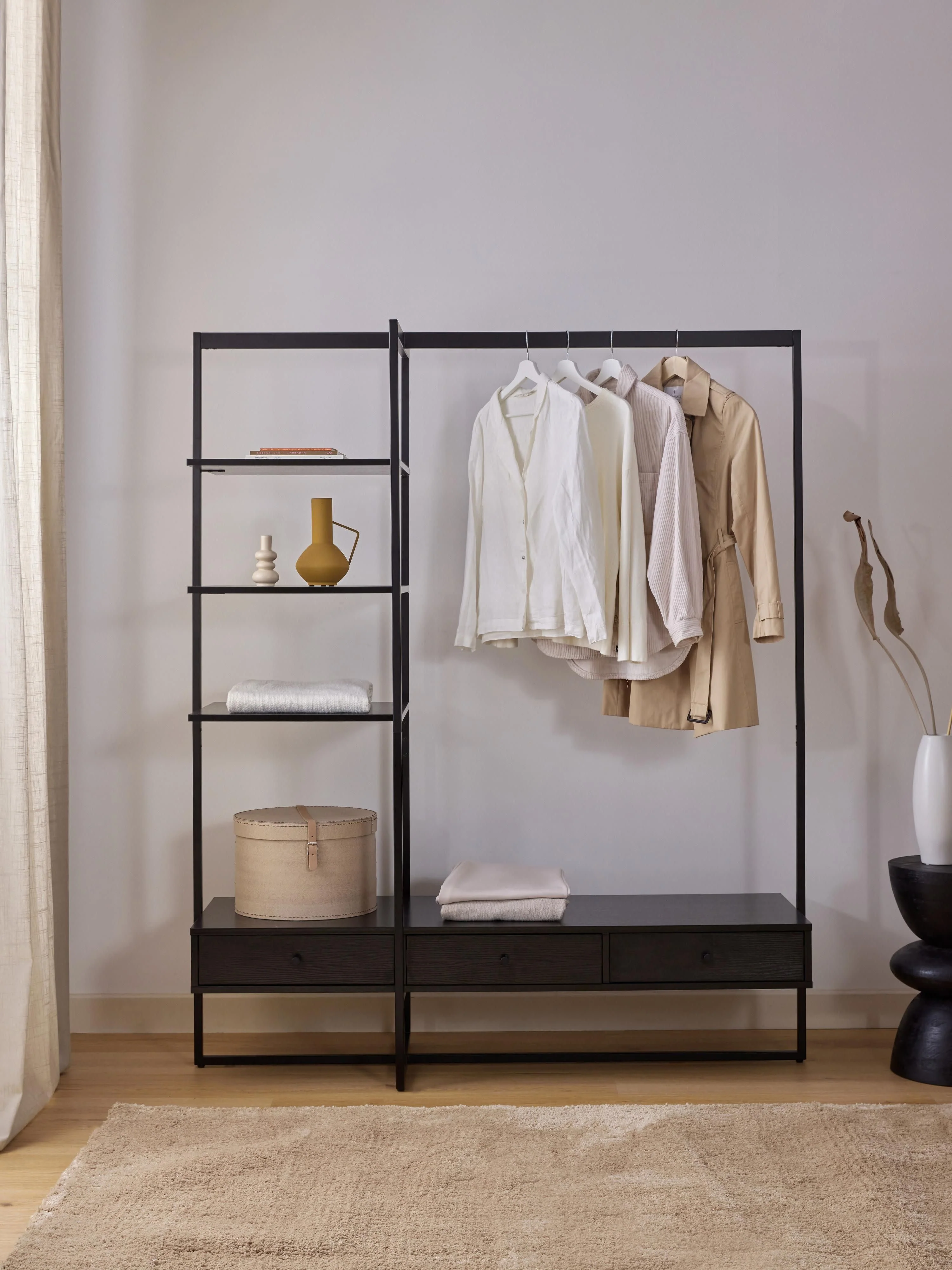 Offener Kleiderschrank Pacey