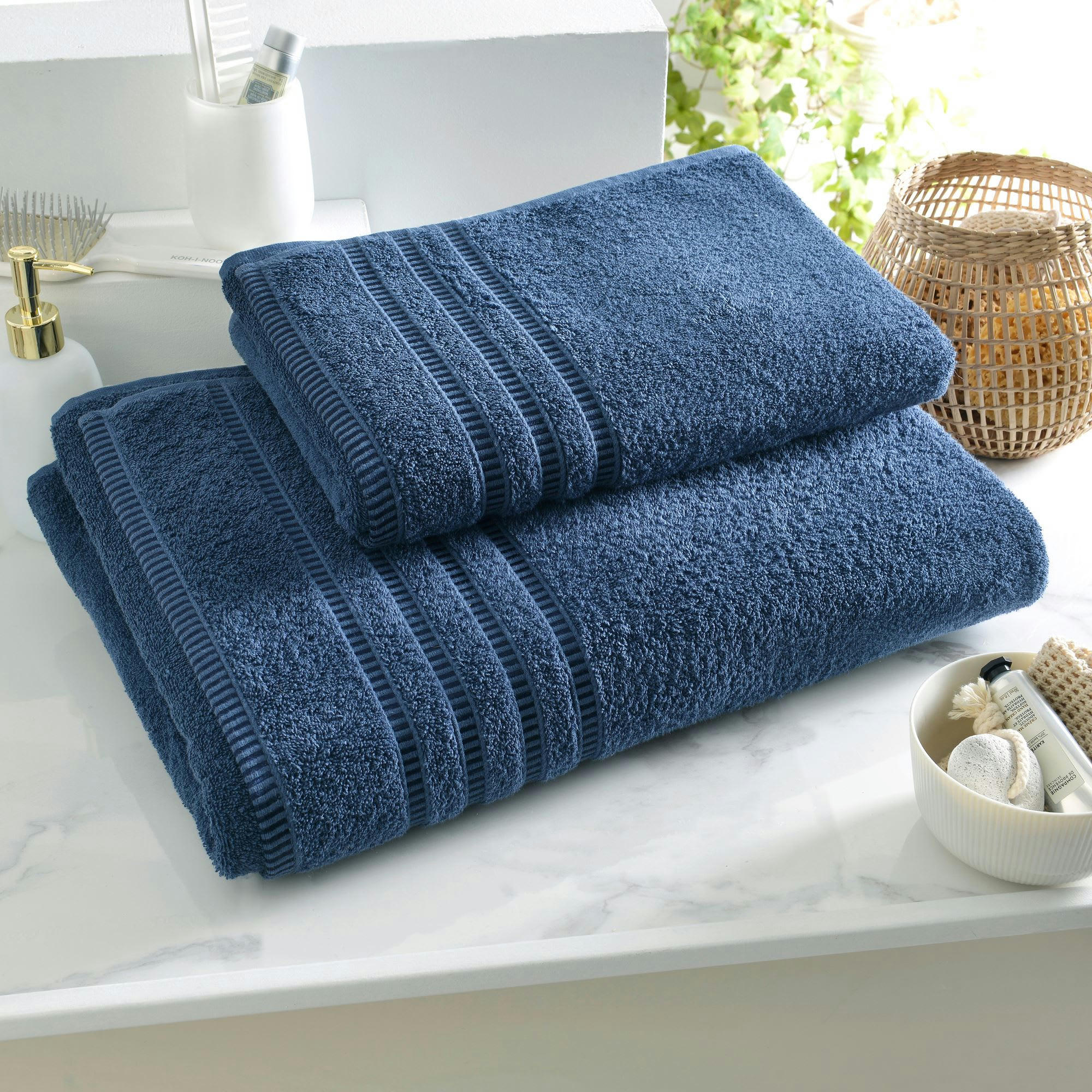 BANDESECHELLE - Serviette de toilette 50x90 bleu marine en coton 470 g/m²