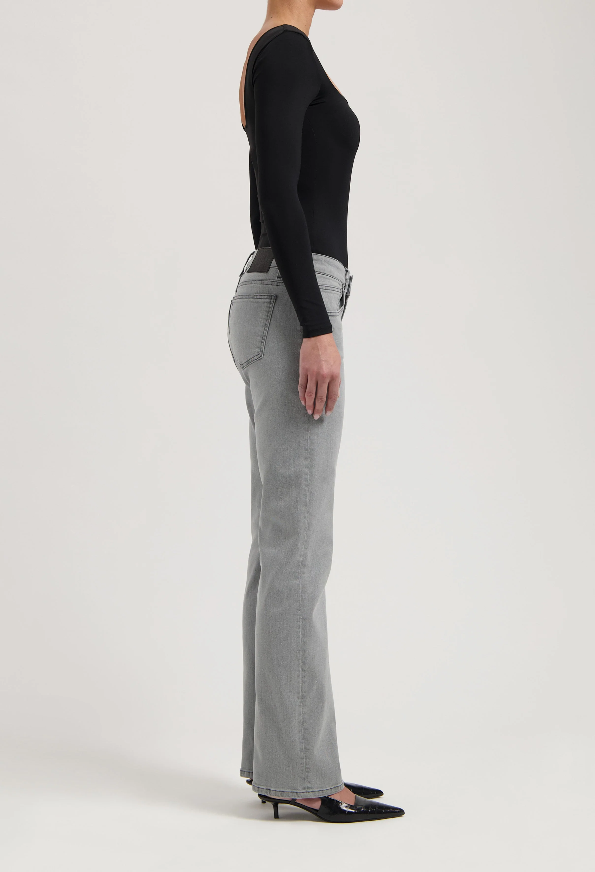 Carry Mid Straight - Light Grey