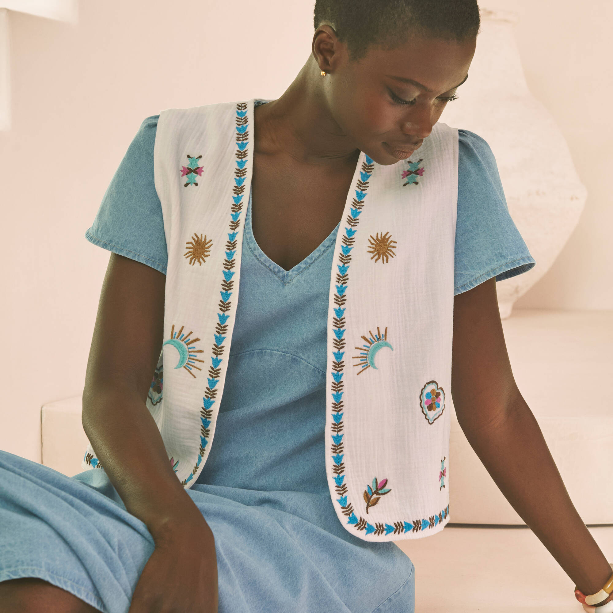 Veste brodée en gaze de coton