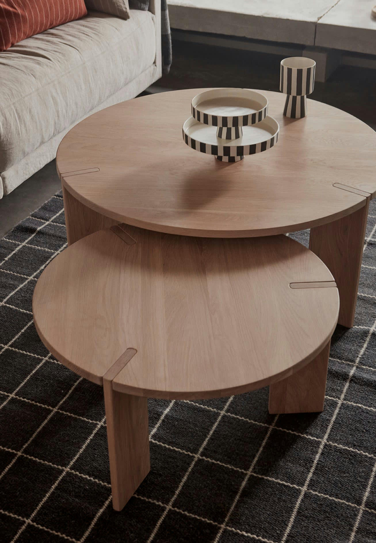 OY - Table basse marron chêne Ø65xH36cm