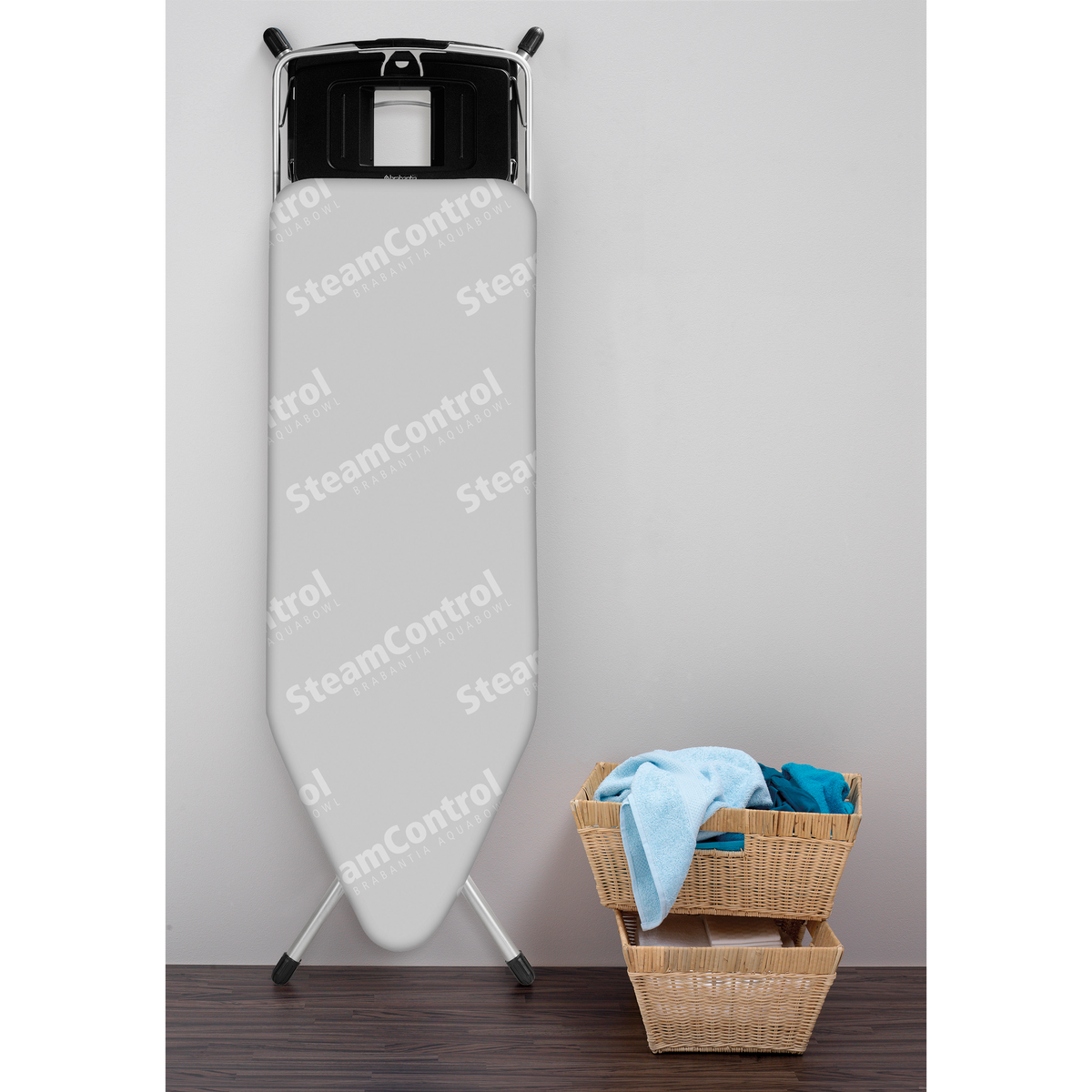 Brabantia Strijkplank C, 124x45 cm, uitklapbare stoomunitdrager, SteamControl - Aqua Bowl