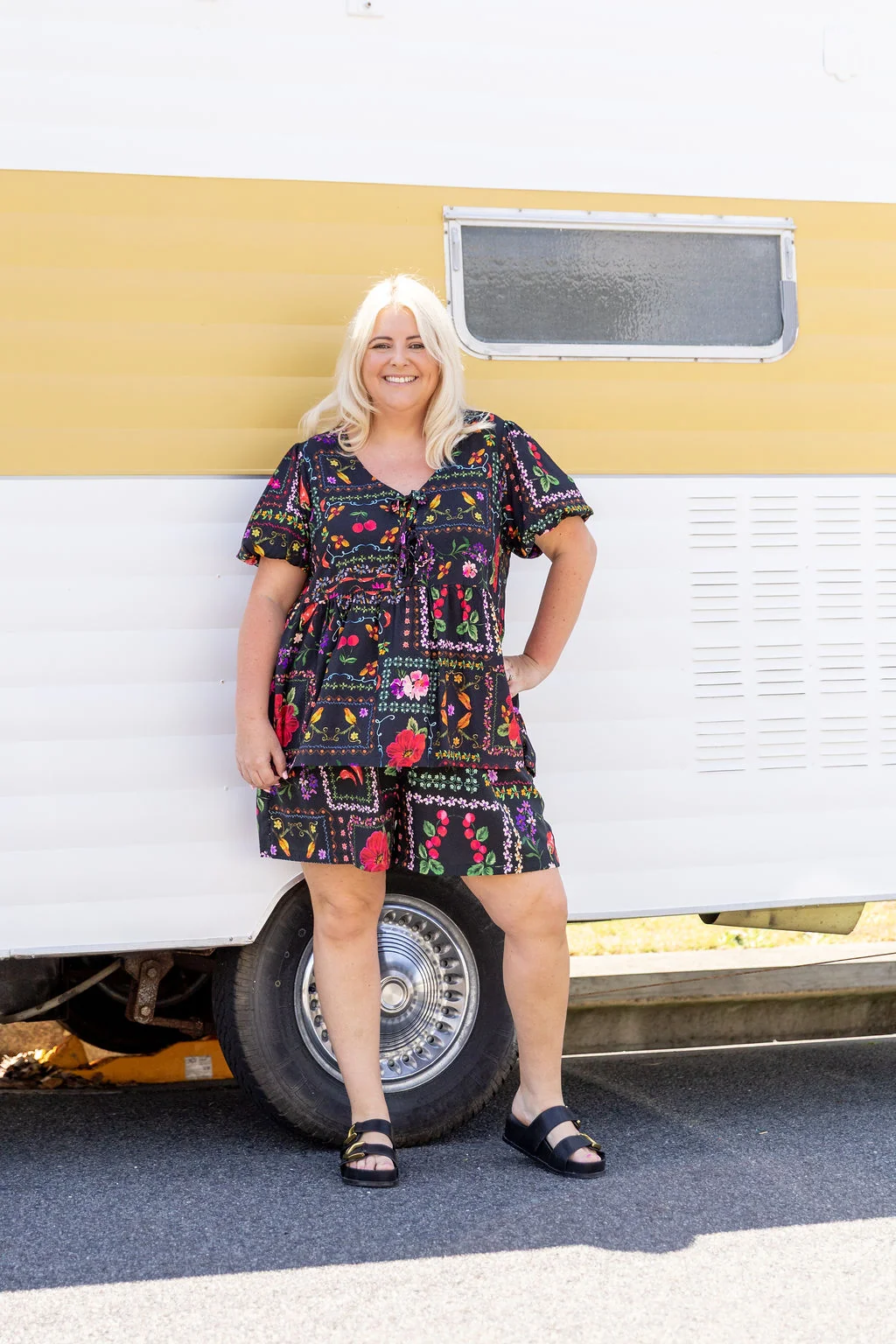 Birdie Top in Sweet Bee