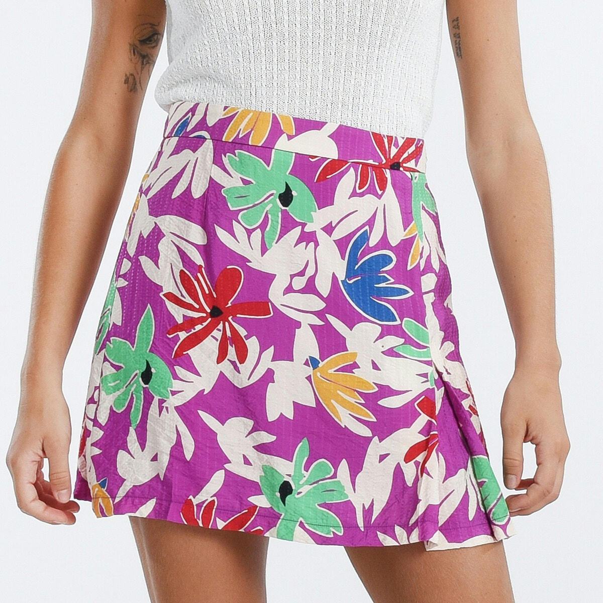 Jupe courte, imprimé floral