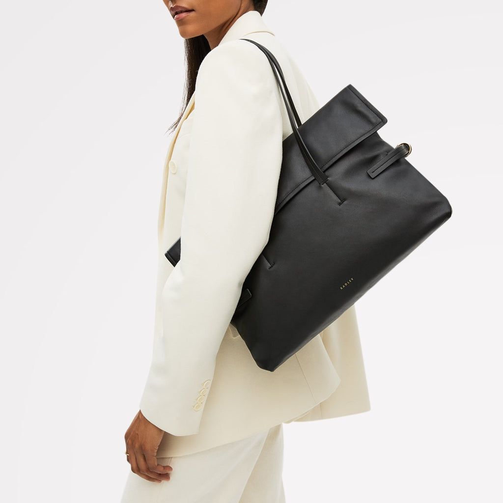 Fleet Street - Medium Flapover Shoulder Bag