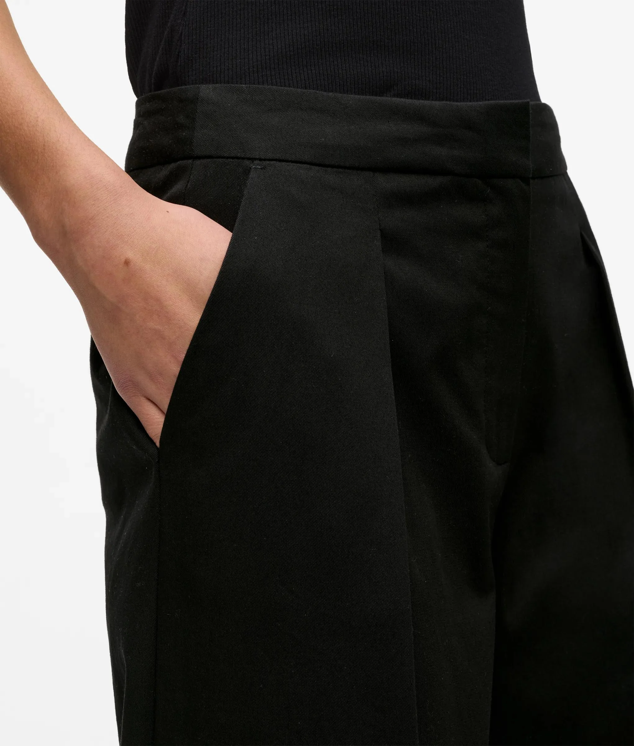 Pantalon de costume structuré KL x Amber Valletta
