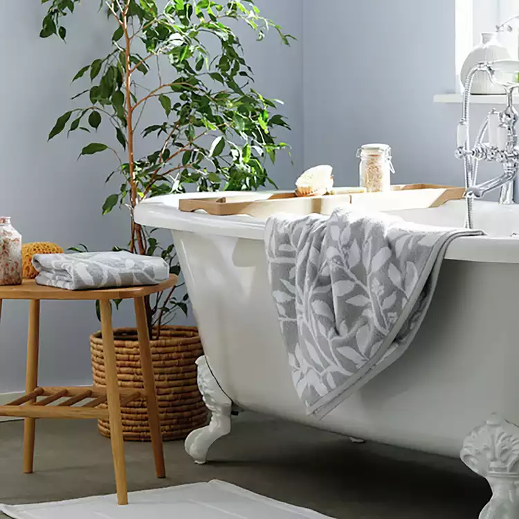 Habitat Romantic Floral Bale