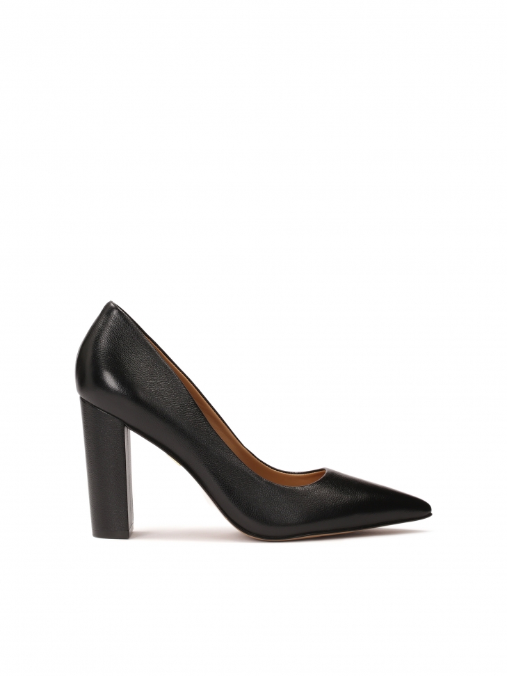 Black leather pumps with a stable heel