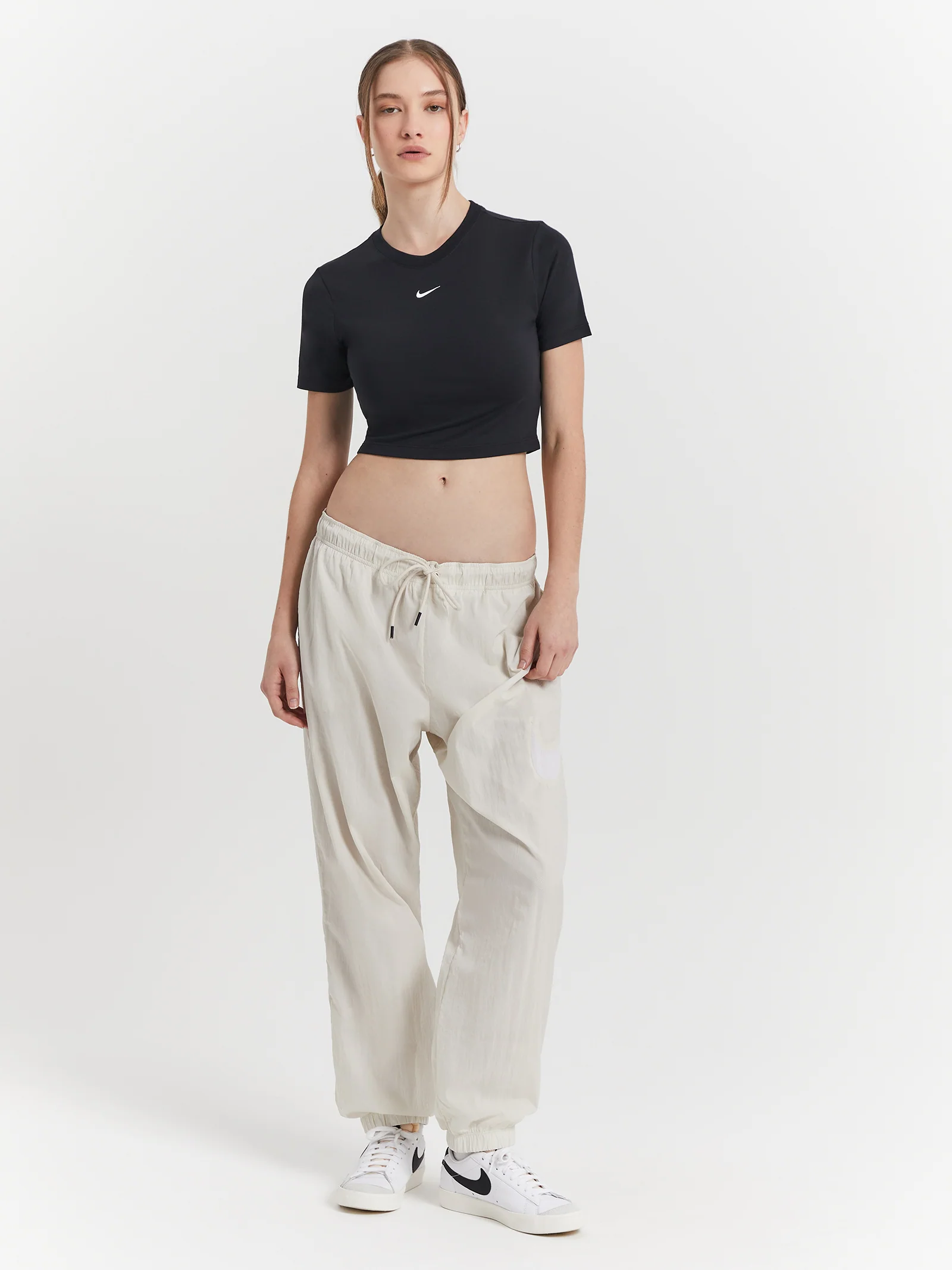 Sportswear Essentials Mid Rise Pants