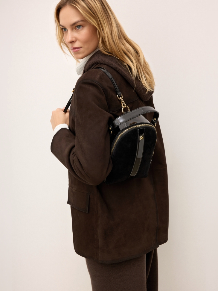 Compact backpack in suede and patent leather