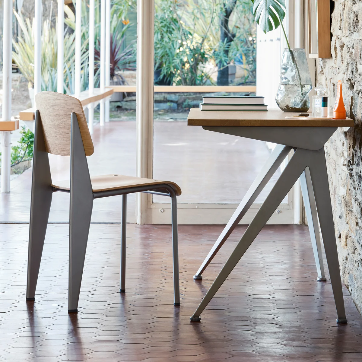 Vitra - Compas Direction Tisch, Eiche natur/ schwarz