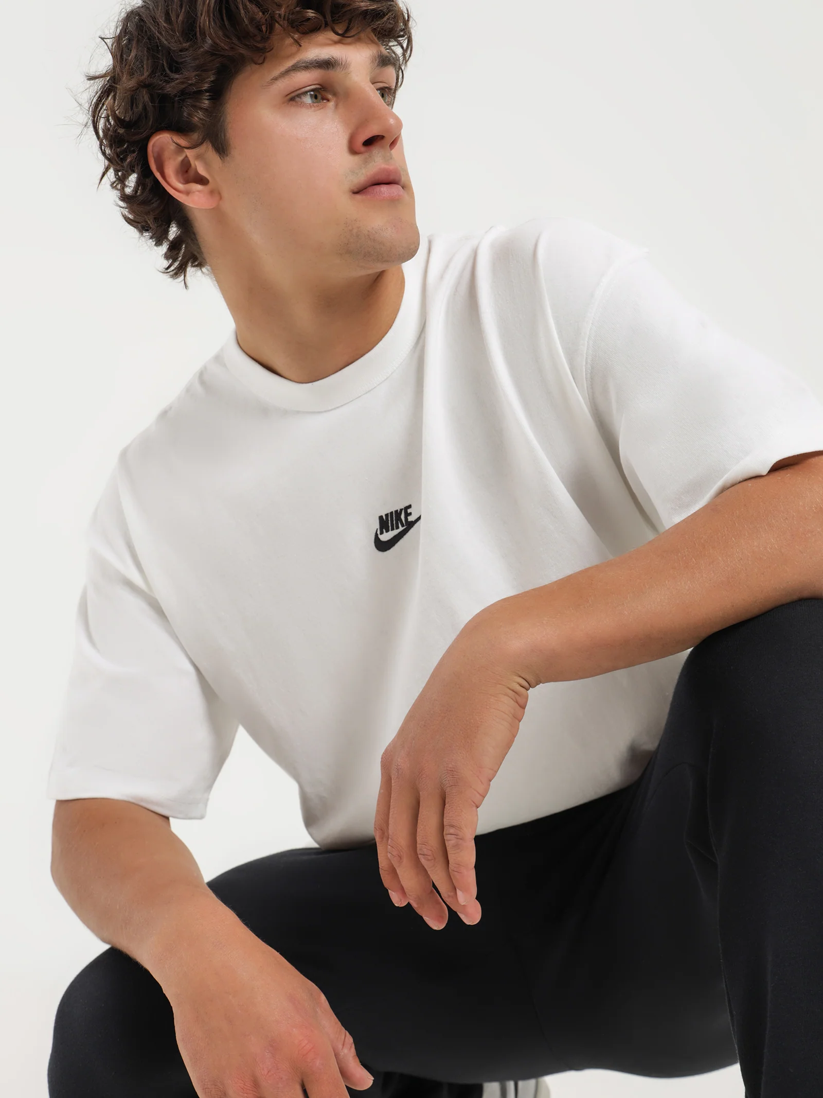 Sportswear Premium Essentials T-Shirt