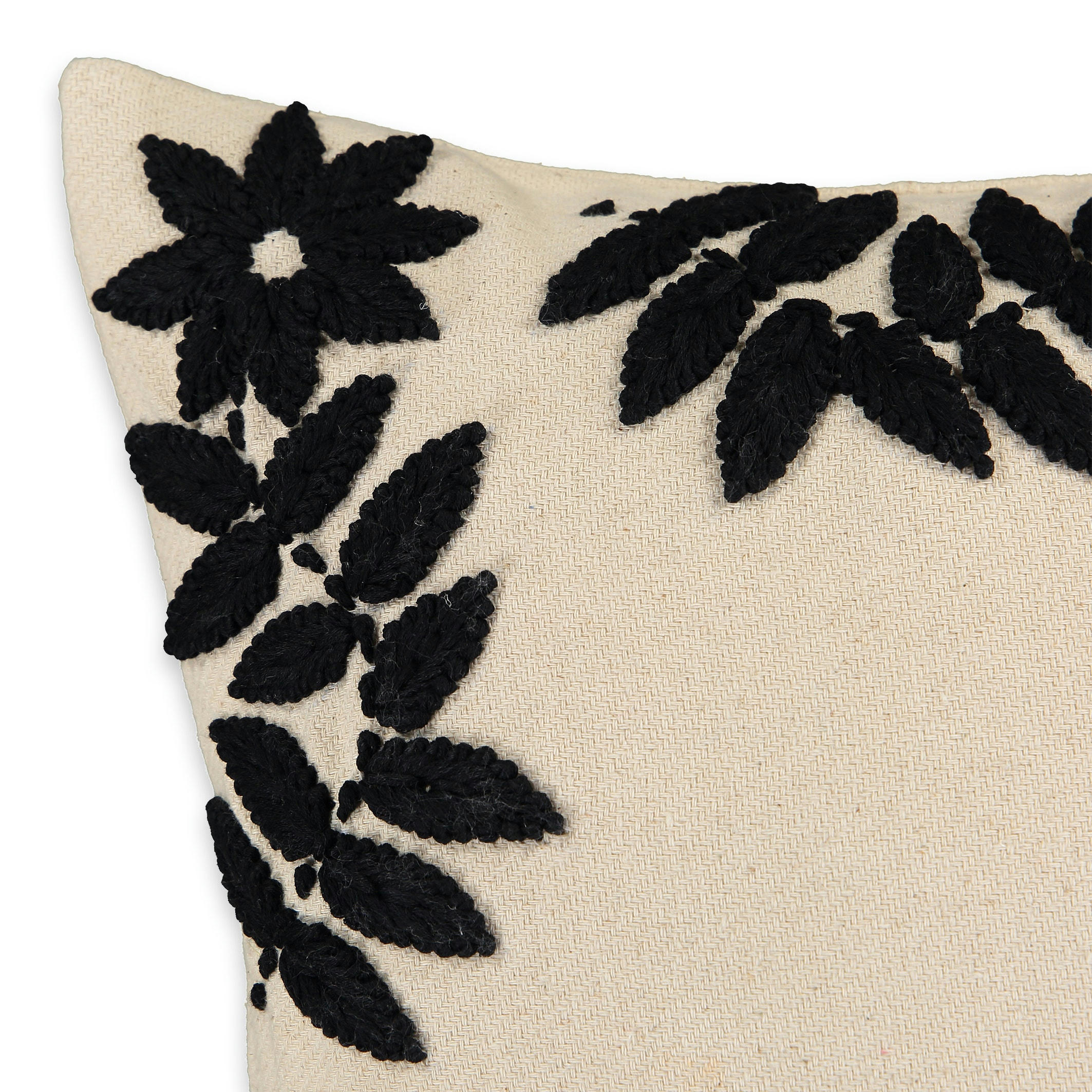 Housse de coussin brodée Kynali