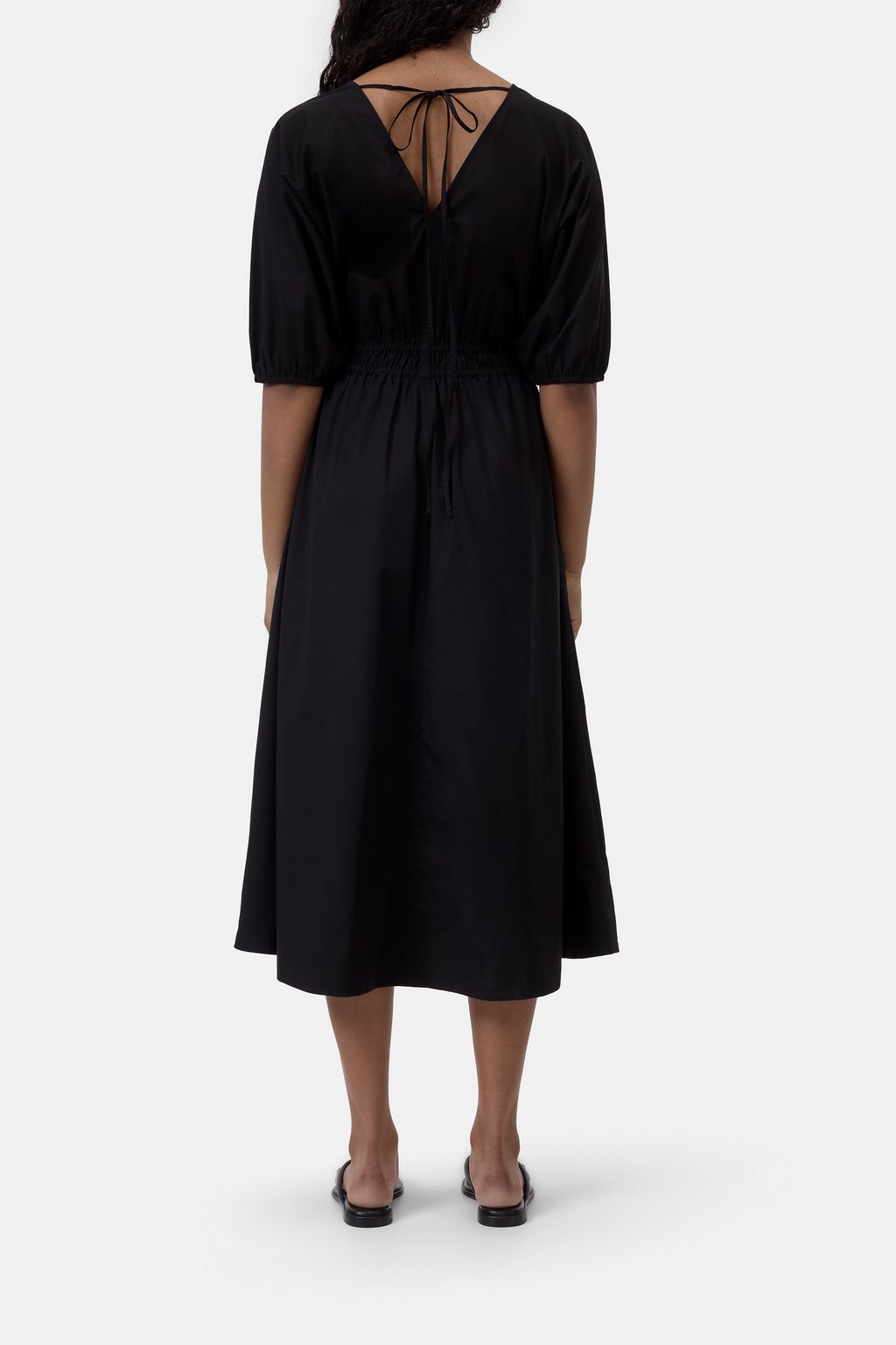 V-Neck Kleid aus hochwertiger Baumwolle