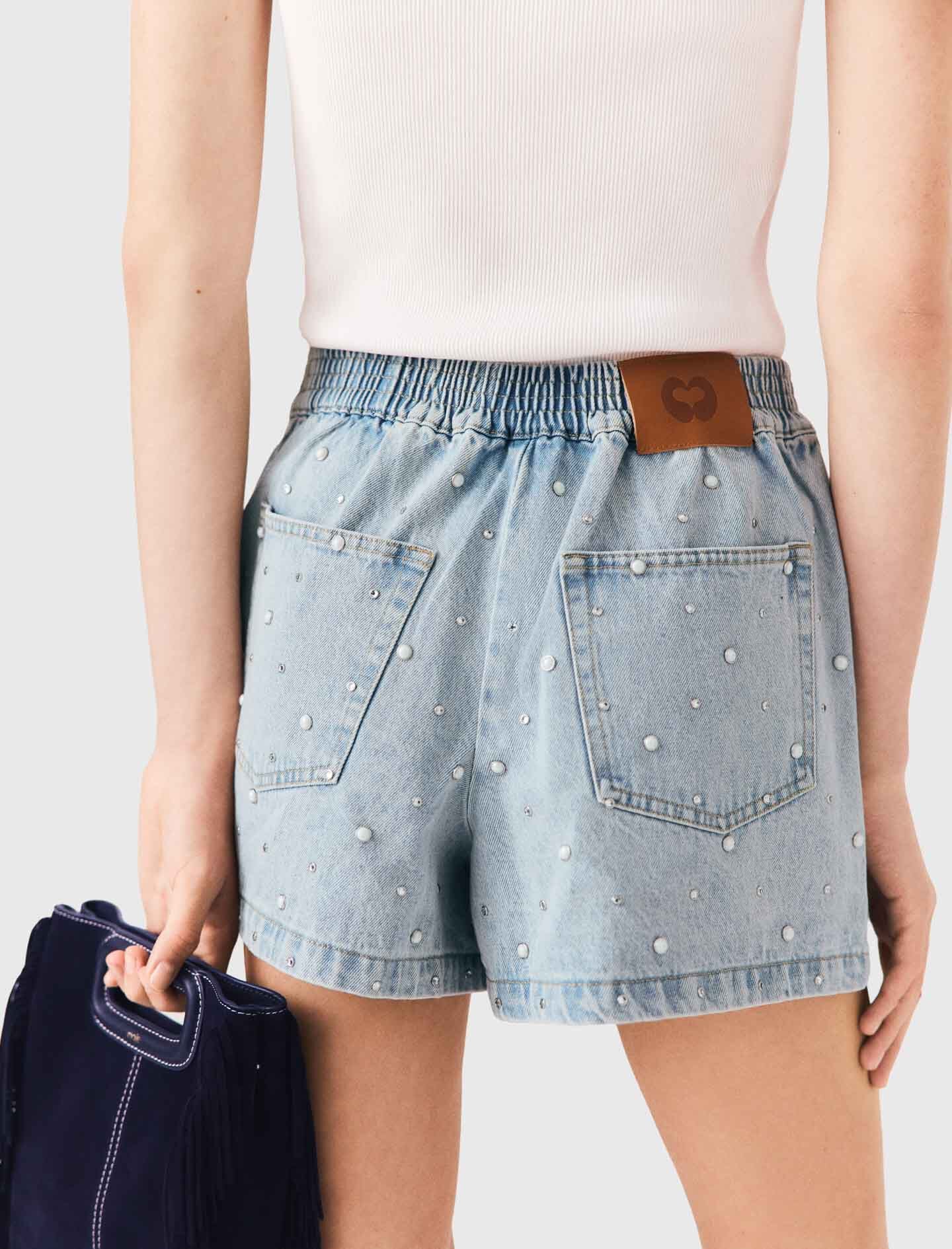 Short en denim avec fleurs