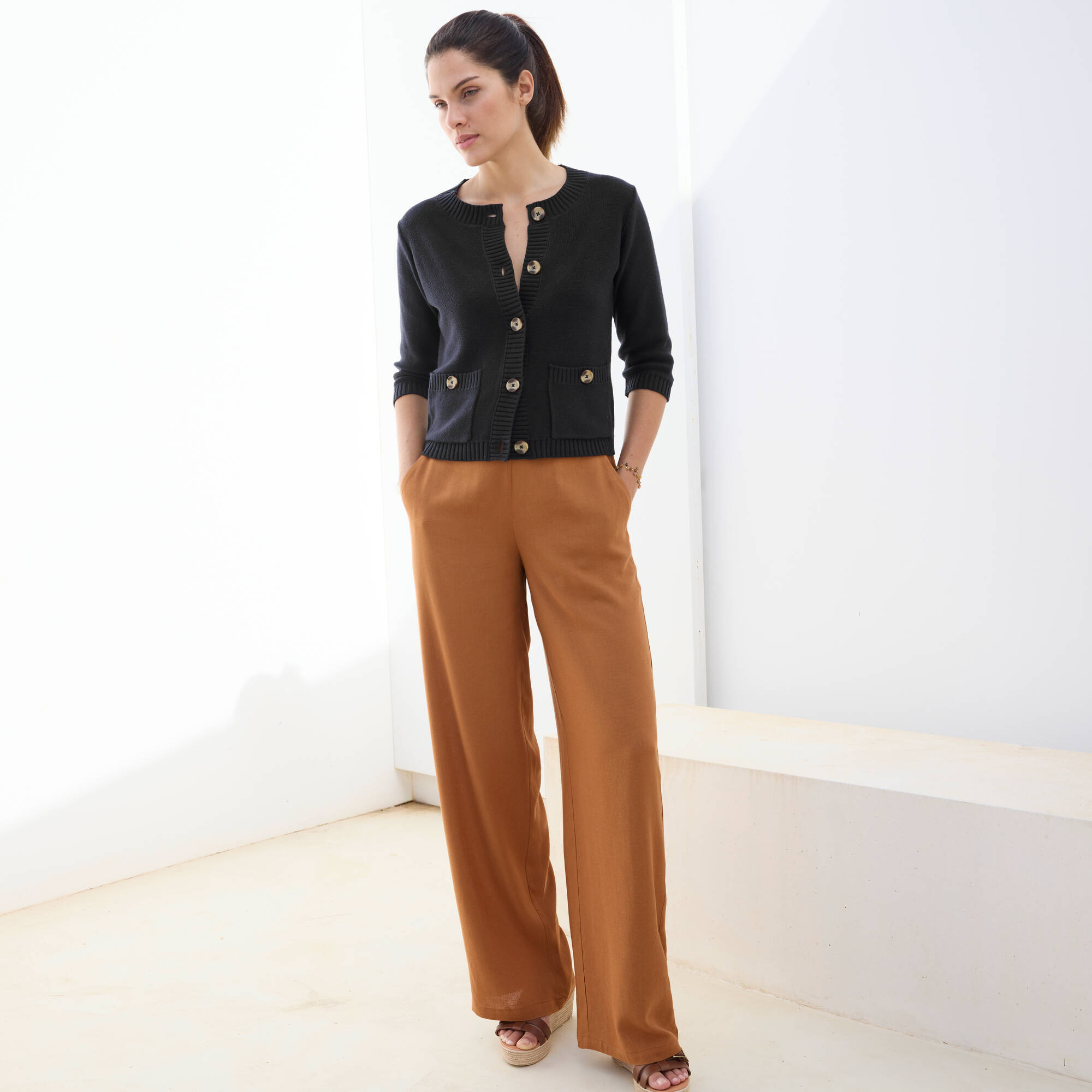 Cardigan boutonné à poches, manches coude