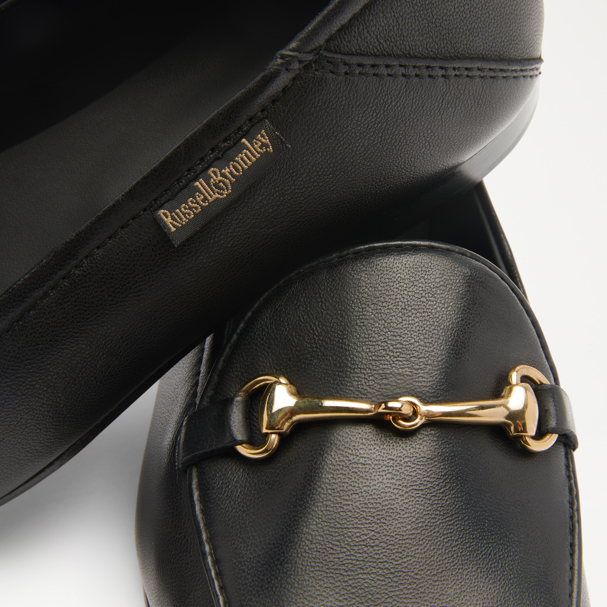 Loafer<br>Snaffle Loafer